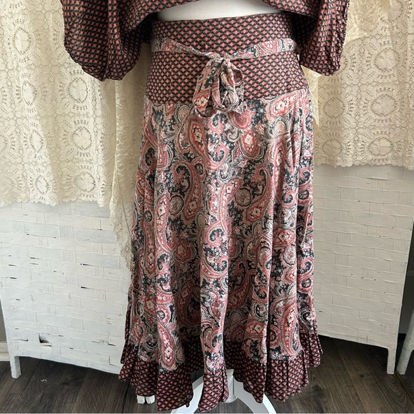 70’s Boho Paisley Peasant Skirt + Top Set - Picture 16 of 16